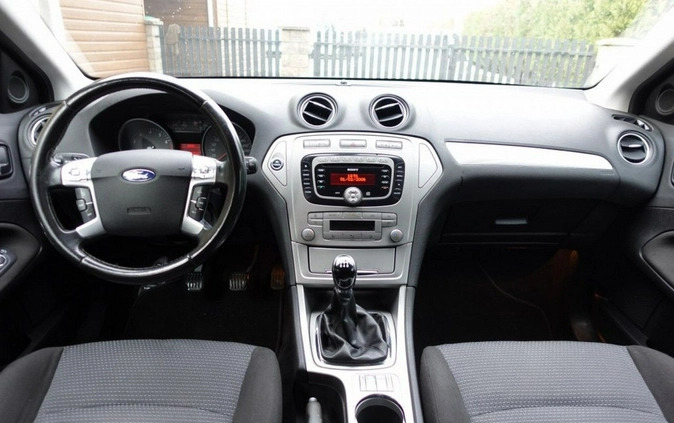 Ford Mondeo cena 17900 przebieg: 176000, rok produkcji 2007 z Dąbrowa Tarnowska małe 106